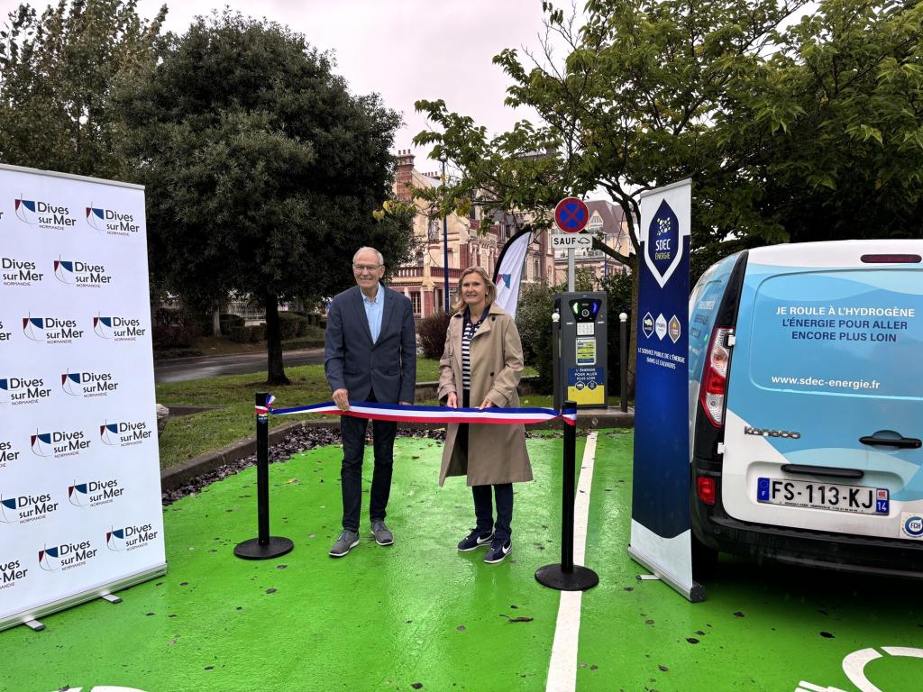 [MOBILITÉ] 24/09 - DIVES-SUR-MER : inauguration des bornes de recharge pour véhicules électriques