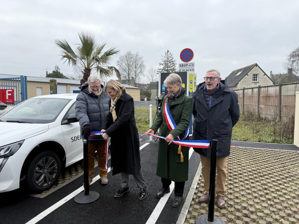 [MOBILITÉ] 11/02 - TREVIERES : inauguration de la borne de recharge rapide pour véhicules électriques