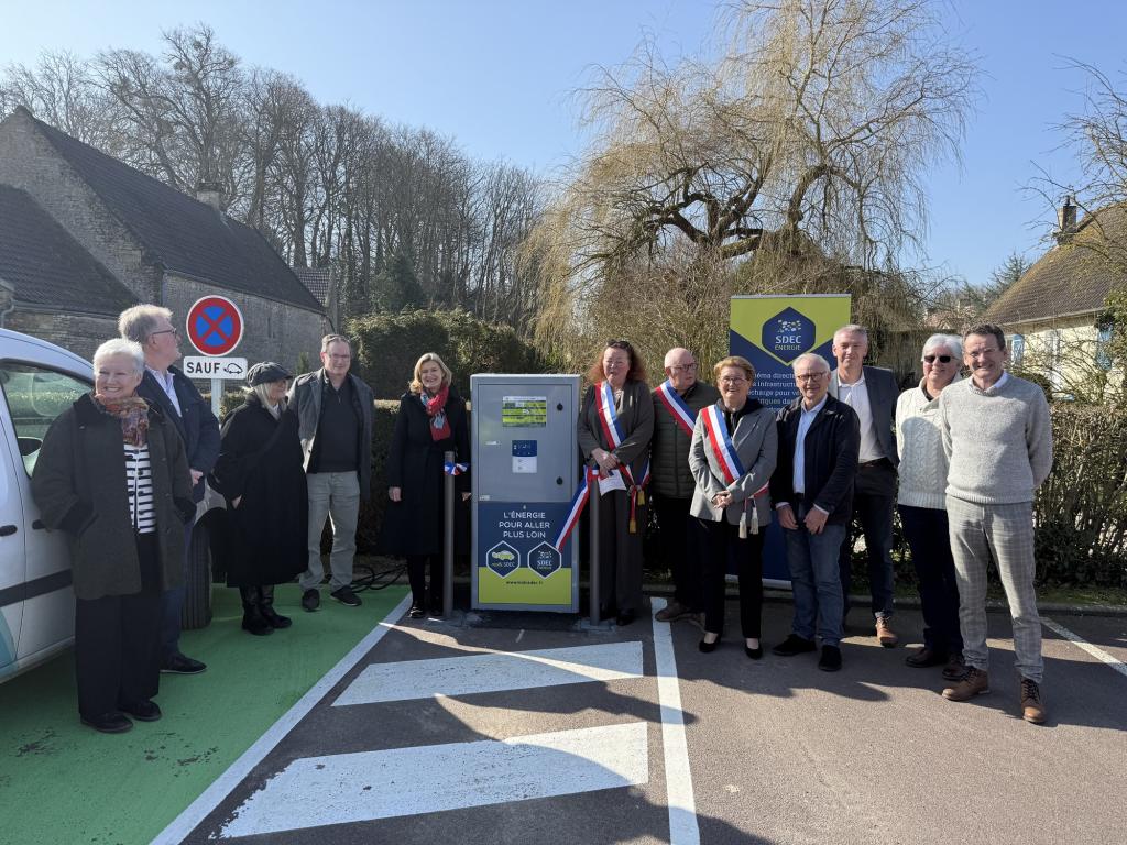 MOBILITÉ] 04/03 - PLUMETOT : inauguration de la borne de recharge pour véhicules électriques