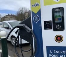 [MOBILITÉ] 23//02 - CABOURG : une offre de bornes de recharge pour véhicules électriques élargie