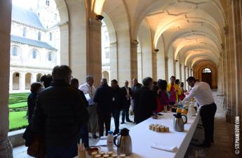 Accueil à l'hôtel de ville de Caen